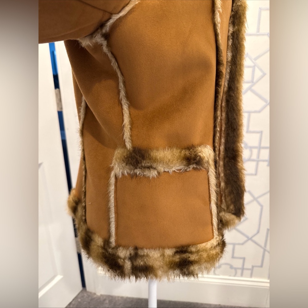 Excelled Collection Suede Shearling Jacket - Picture 4 of 12